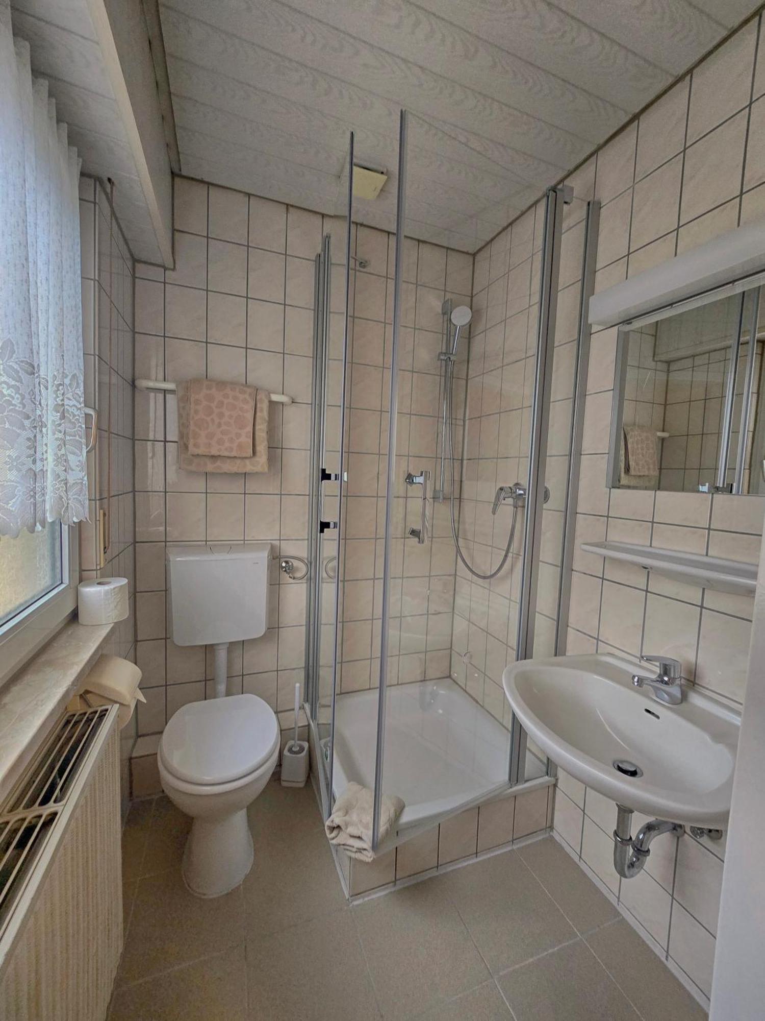 Pension Und Ferienwohnungen Bachmann Wölfersheim Exterior foto